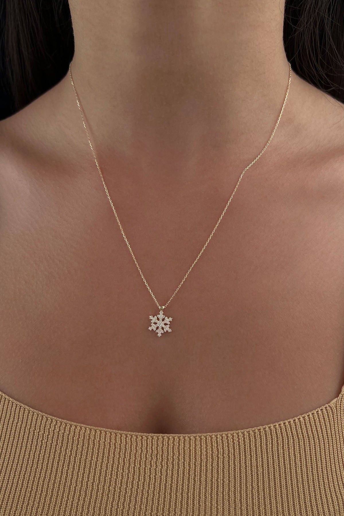 14ct Gold Snowflake Necklace