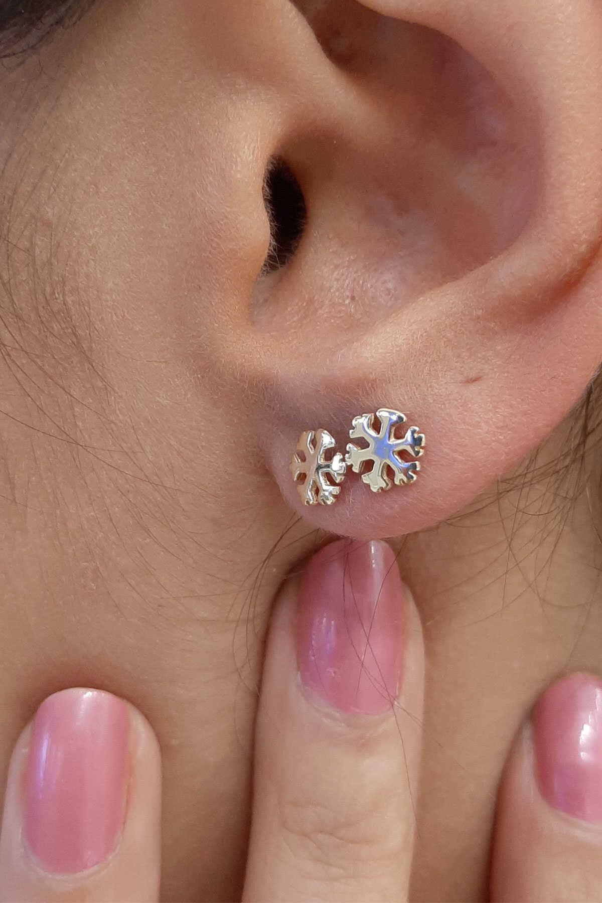 14K Gold Snowflake Stud Earrings