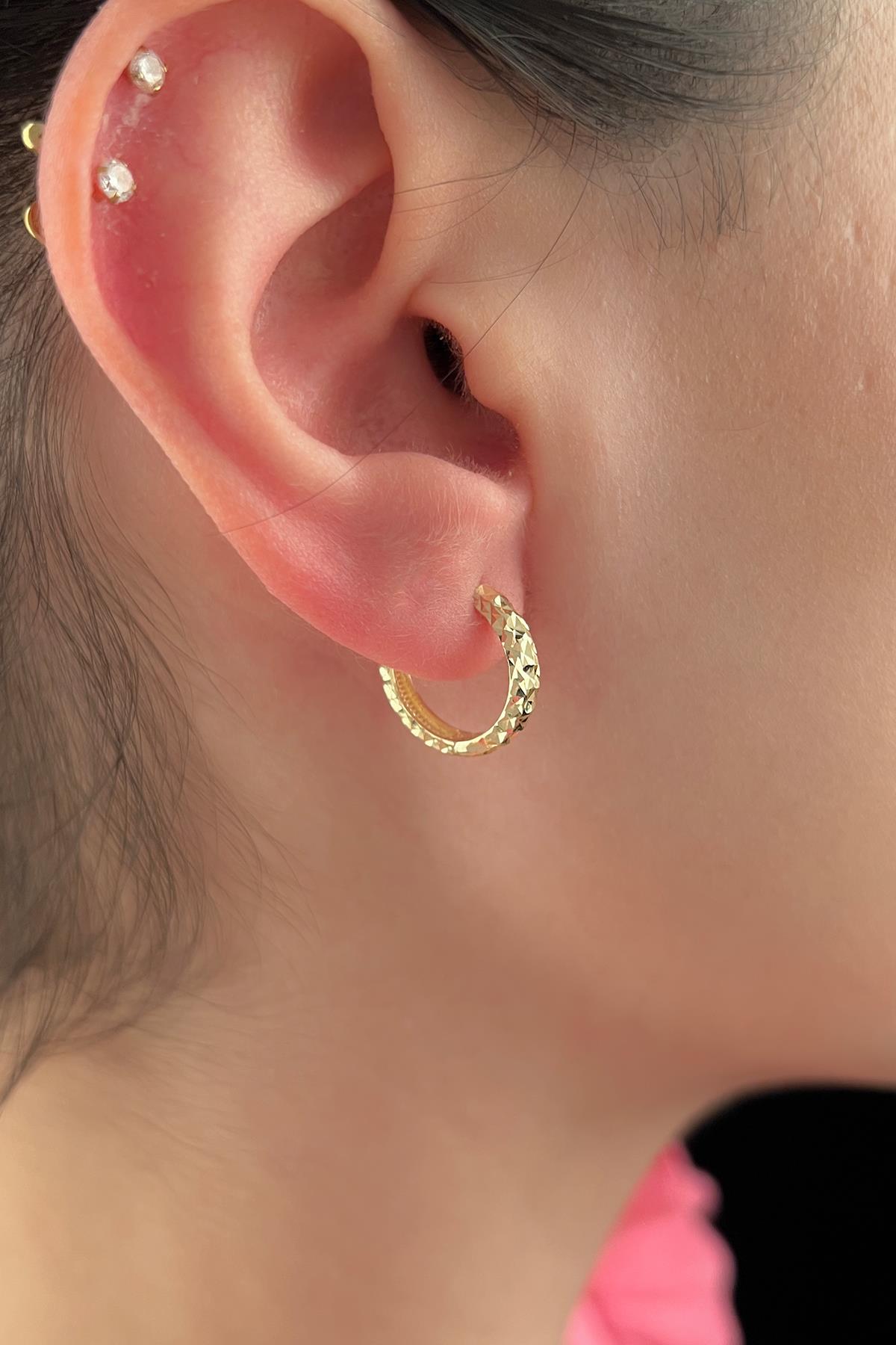 14ct Gold Sparkling Hoop Earring 4