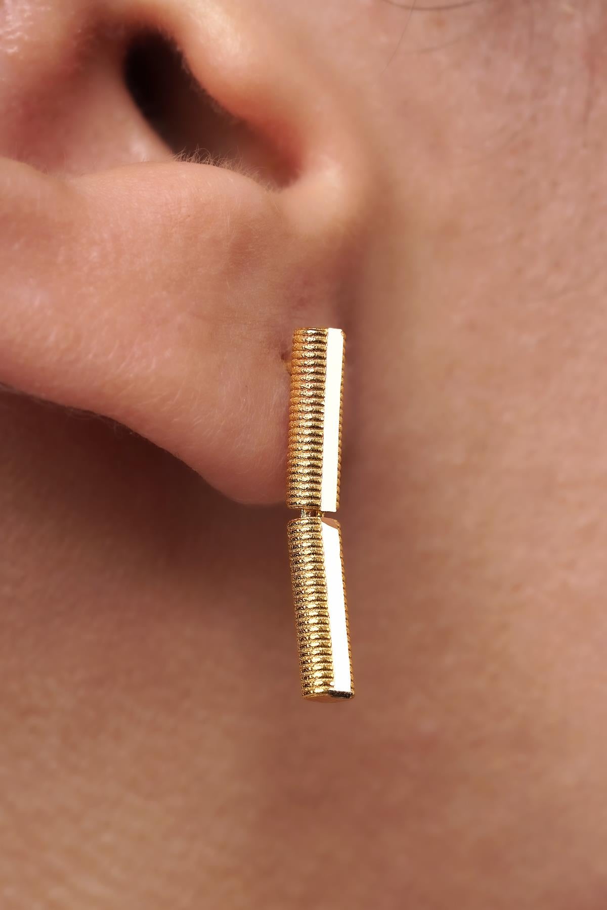 14ct Gold Sparkling Hoop Earrings