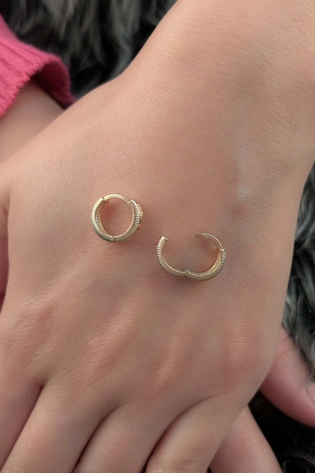 14ct Gold Sparkly Hoop Earrings