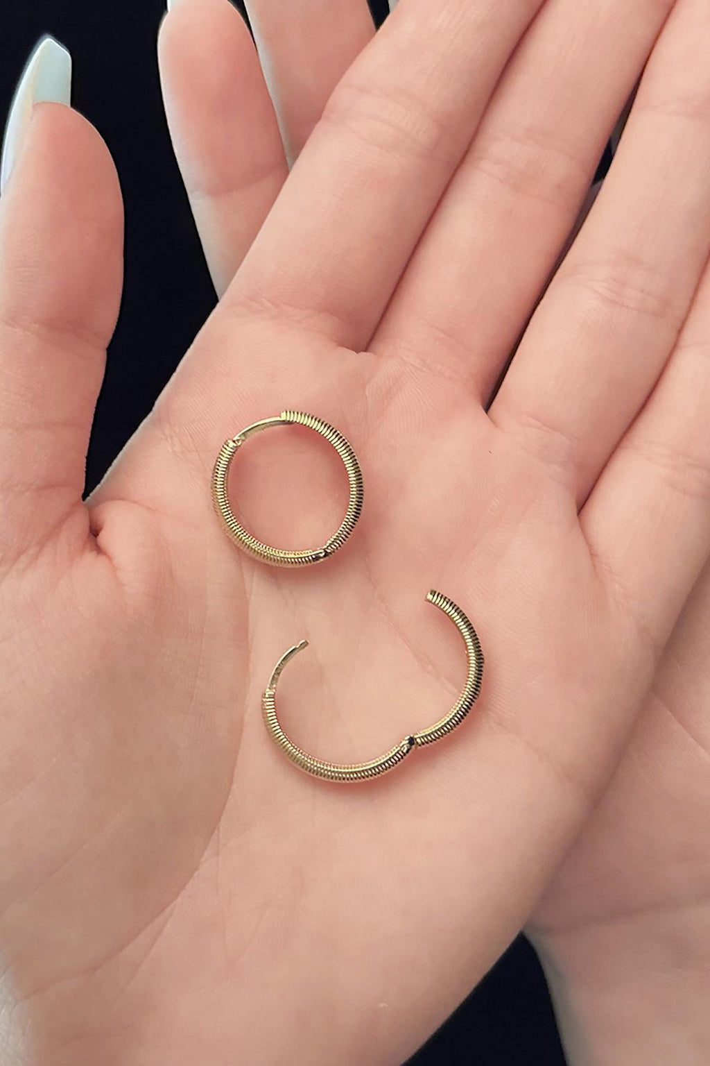 14ct Gold Sparkly Hoop Earrings  4