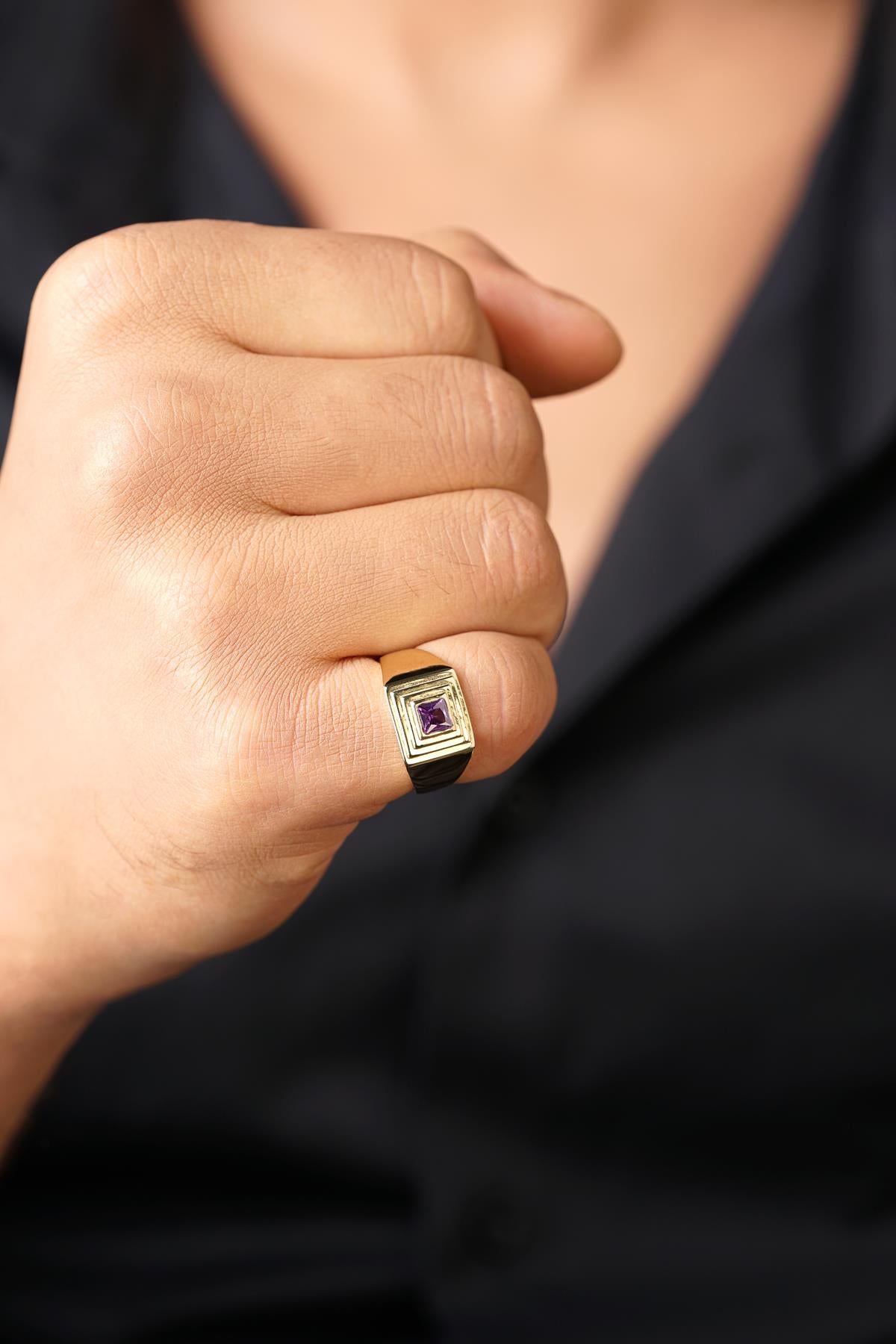 14ct Gold Square Striped Amethyst Stone Ring