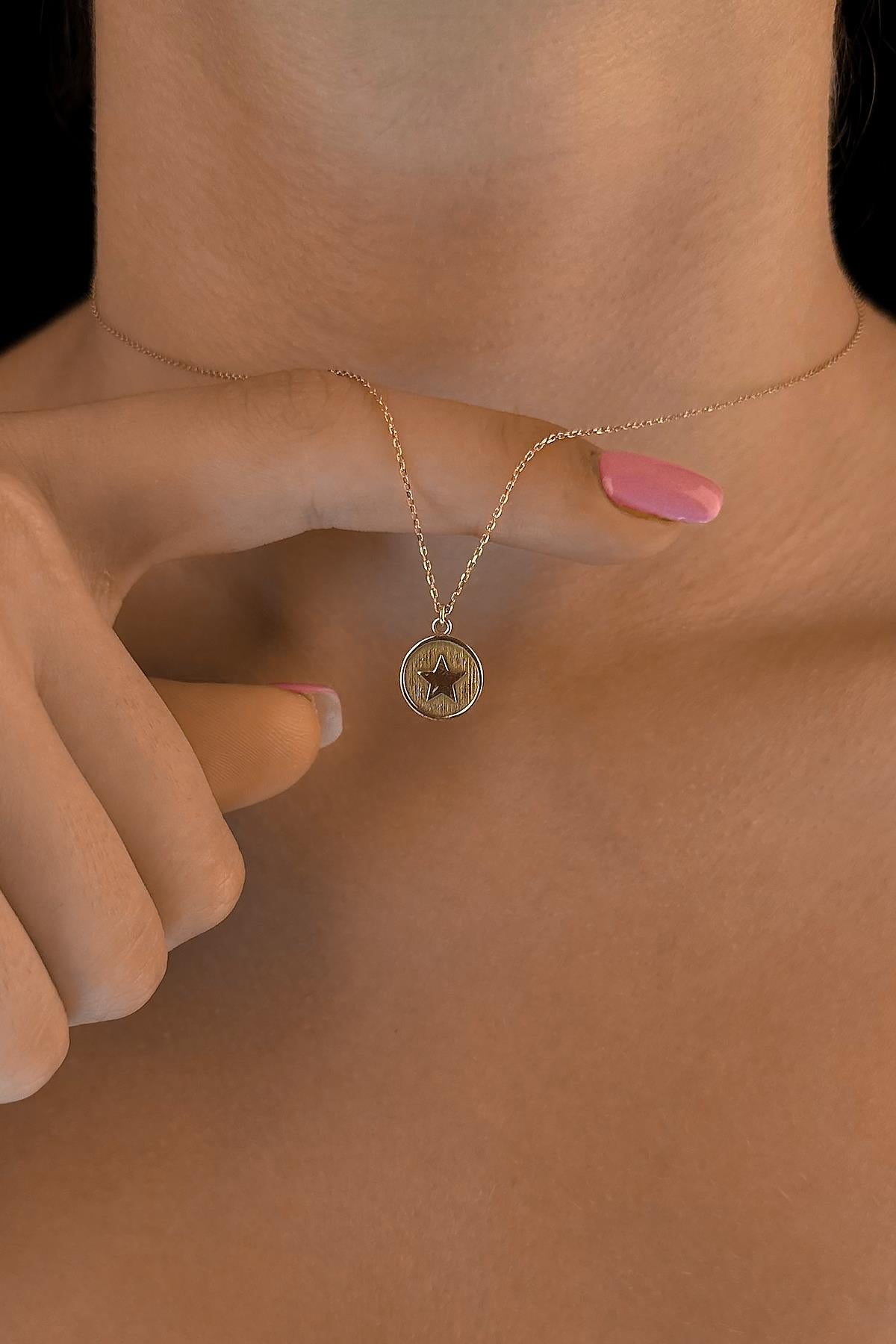 14ct Gold Star Charm Necklace