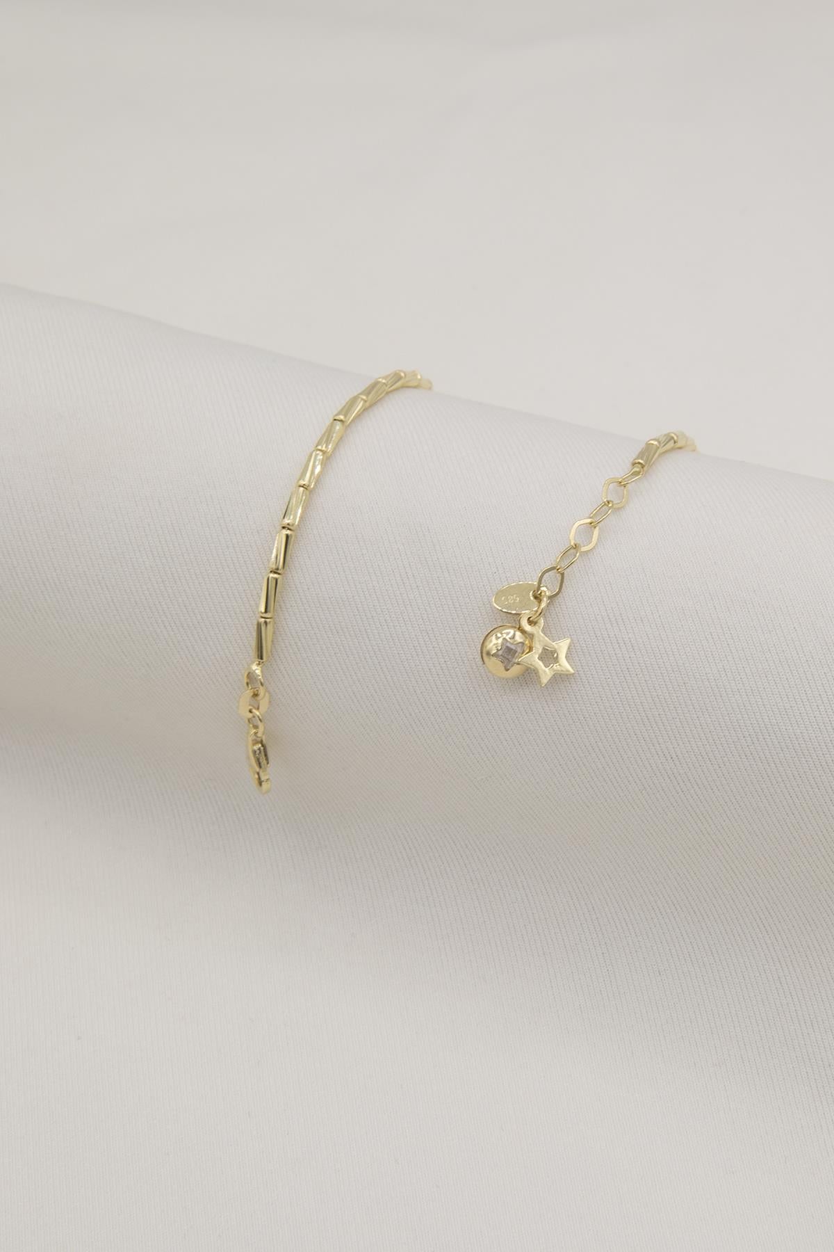 14K Gold Star Dangle Roller Chain Bracelet