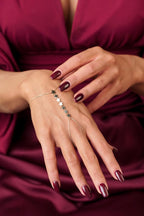 14ct Gold Star Sequence Hand Chain