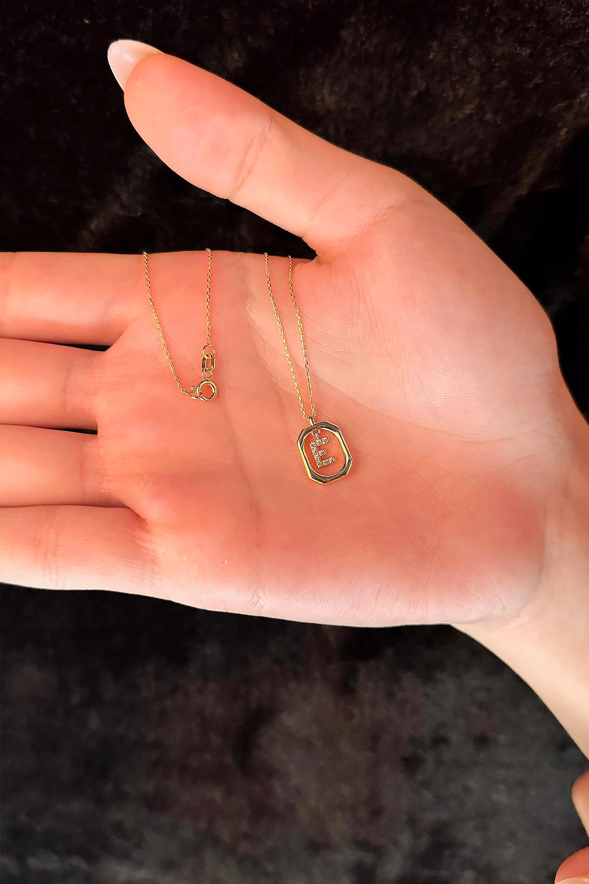 14ct Gold Stone E Initial Necklace