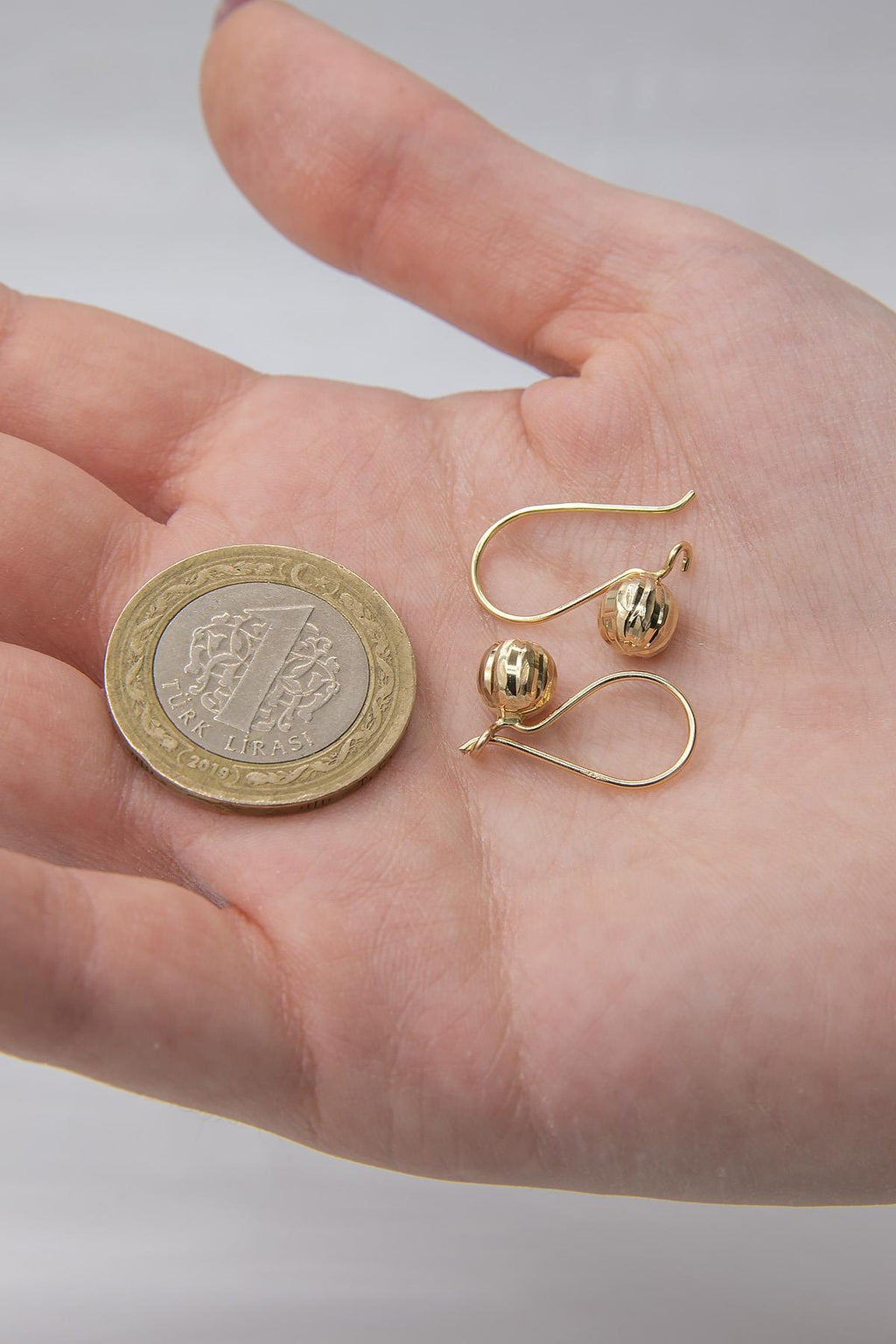 14ct Gold Straight Patterned Euroball Earrings ( Small )
