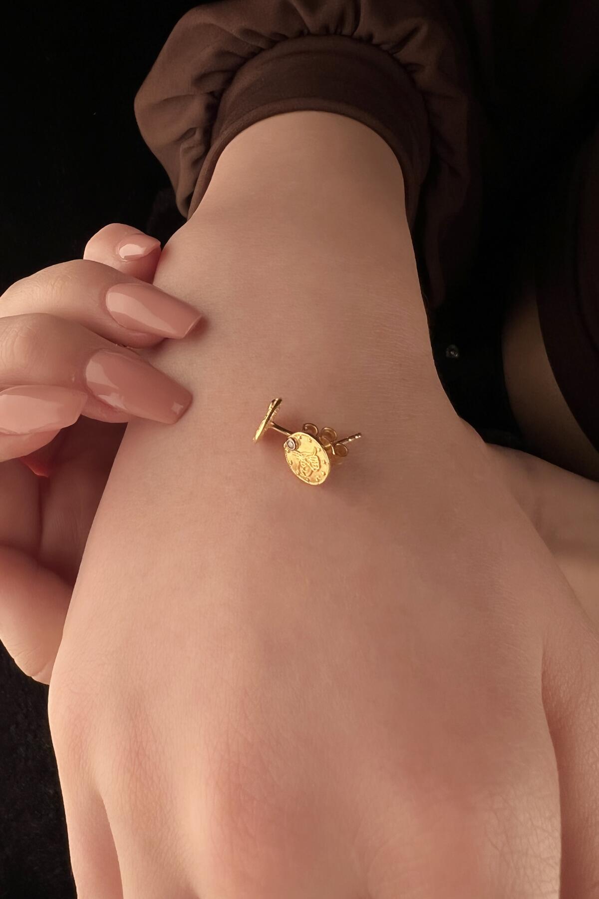 14ct Gold Stud Coin Earrings