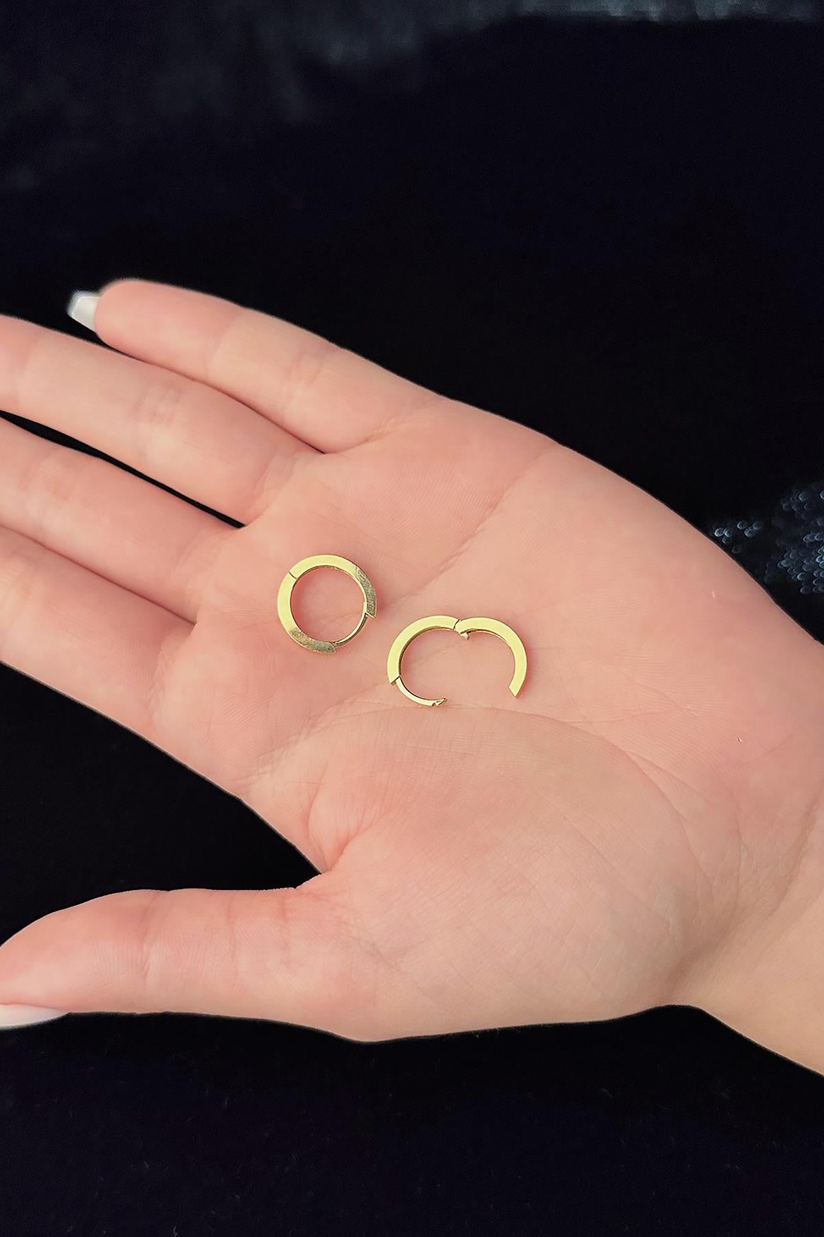 14ct Gold Thick Flat Huggie Hoop Earrings