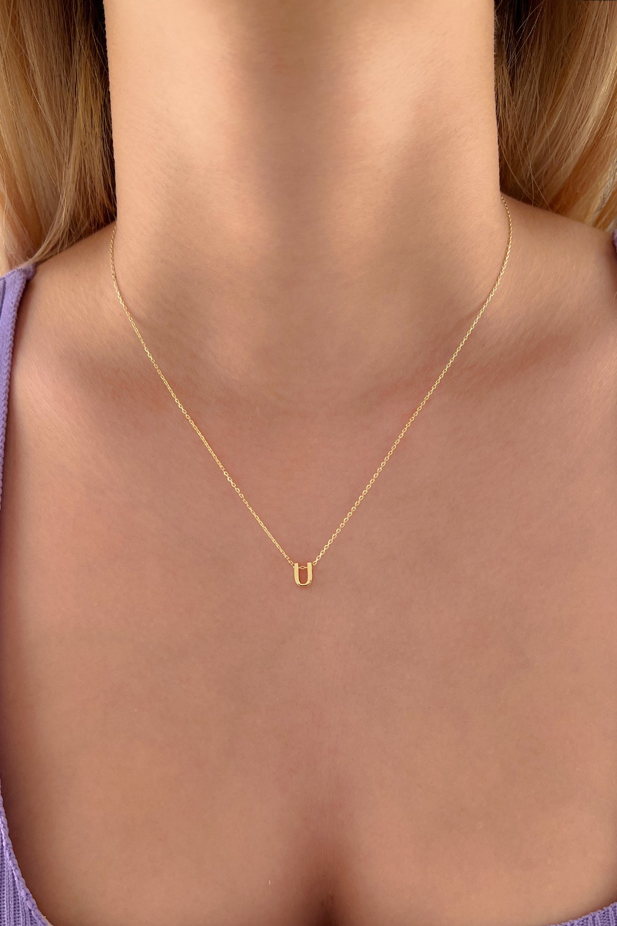 14ct Gold U Initial Necklace