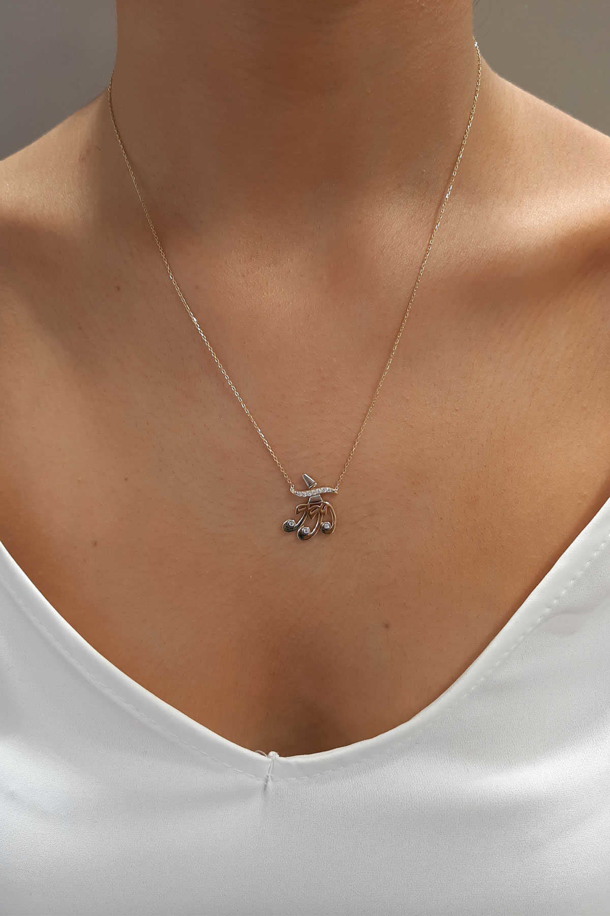 14K Gold Whirling Dervish Shape Necklace