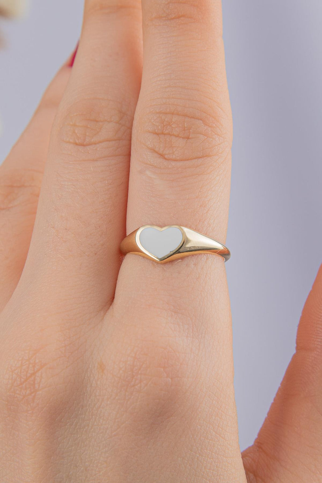 14ct Gold White Enamel Heart Shaped Ring