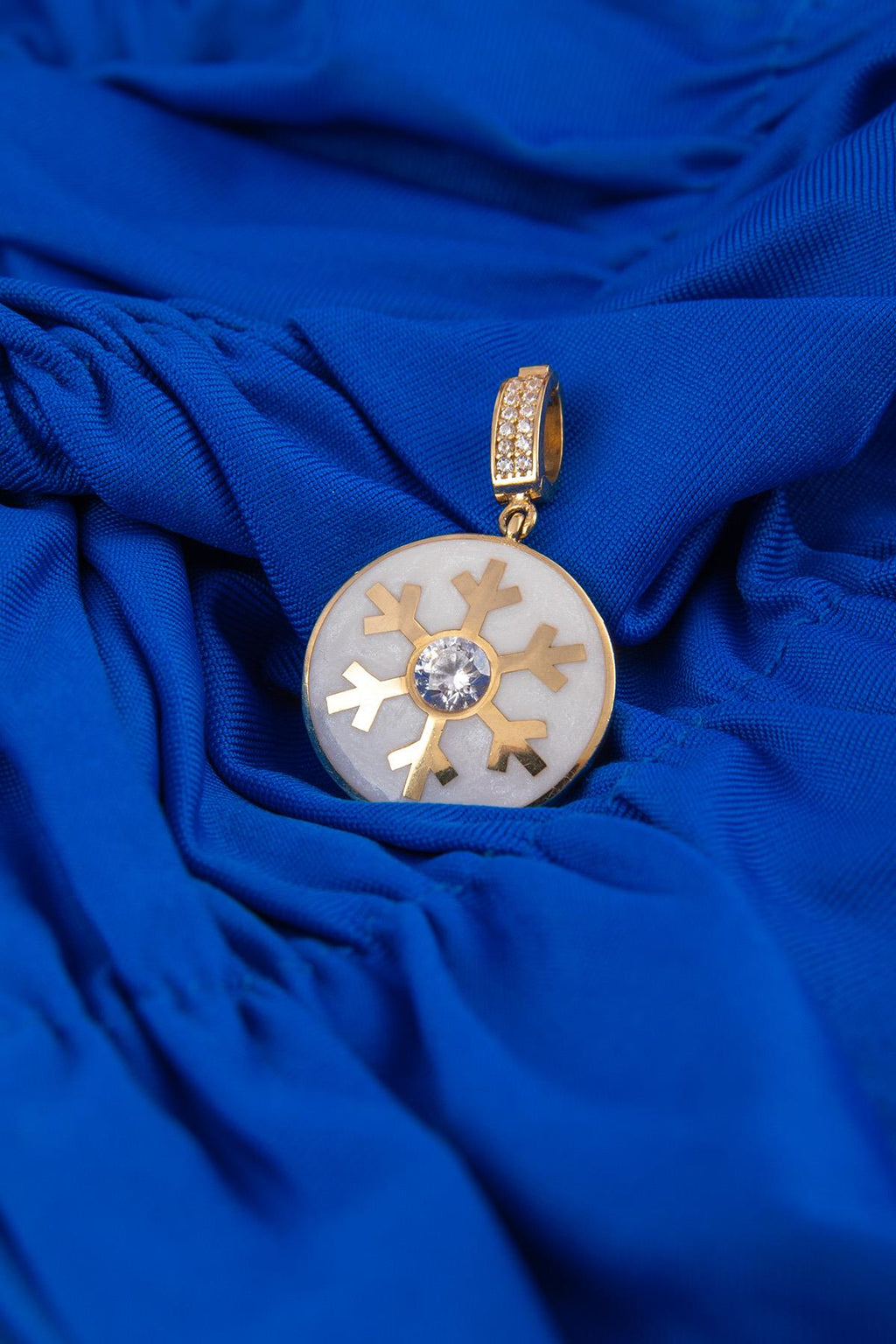 14ct Gold White Enamel Snowflake Charm