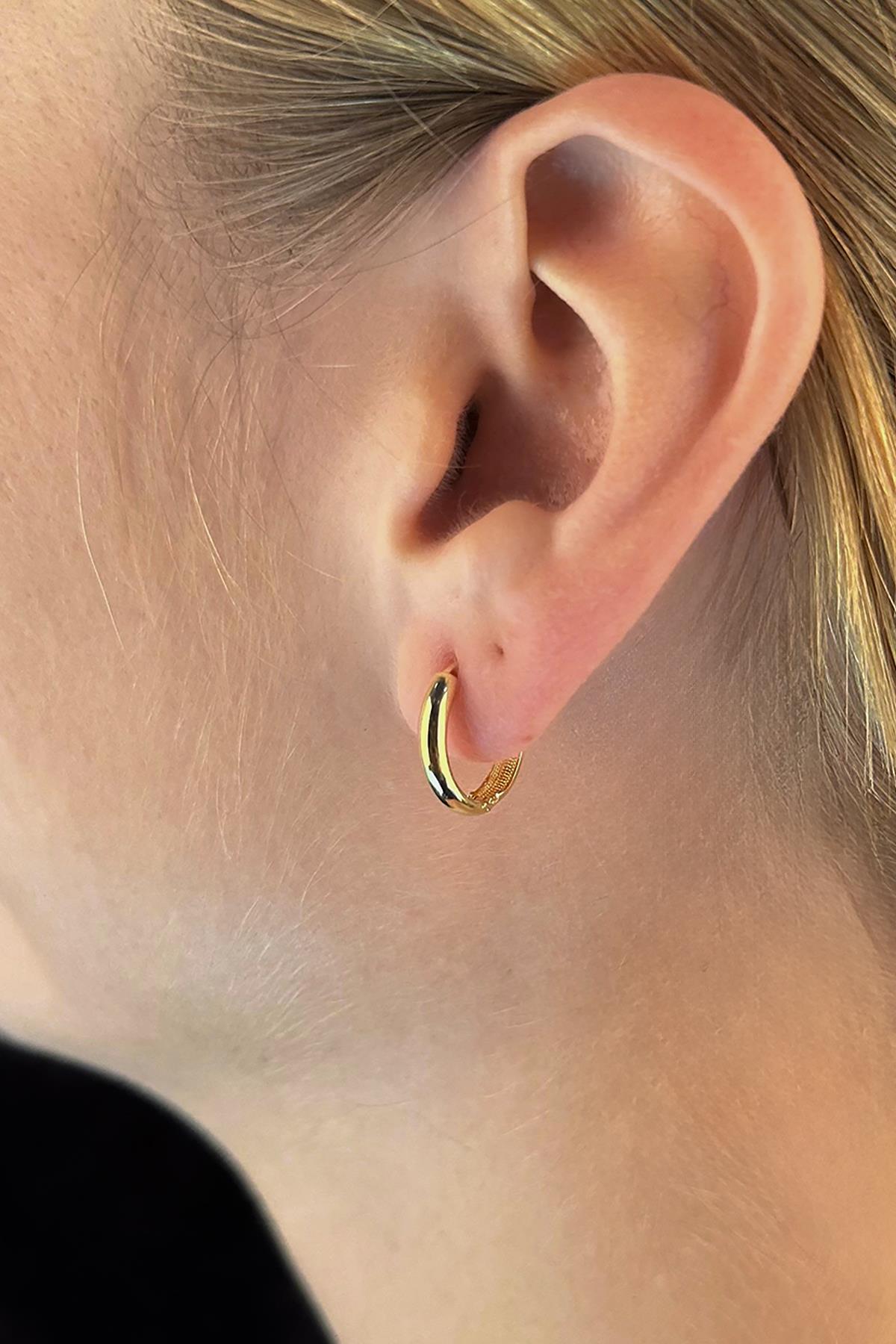 14ct Gold Wide Huggie Hoop Earrings