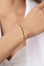 14ct Gold Zigzag Ajda Bracelet with Pen Finish – 22ct Appearance