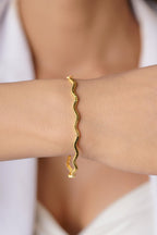 14ct Gold Zigzag Ajda Bracelet with Pen Finish – 22ct Appearance