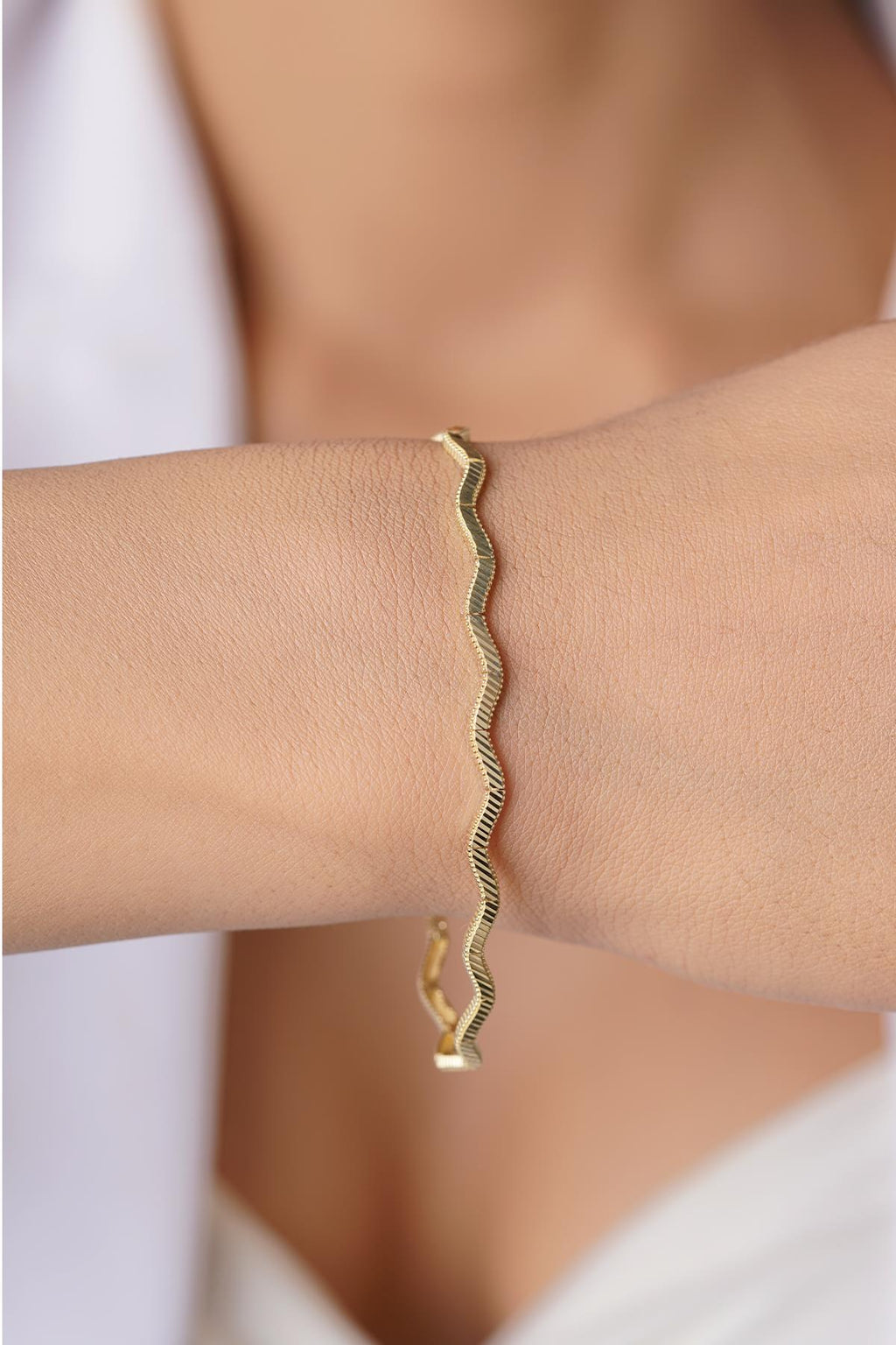 14ct Gold Zigzag Ajda Bracelet with Pen Finish – 22ct Appearance