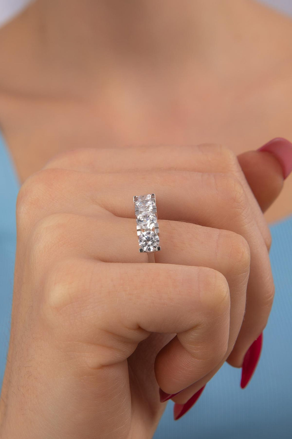 14ct White Gold 5 Stone Ring 8