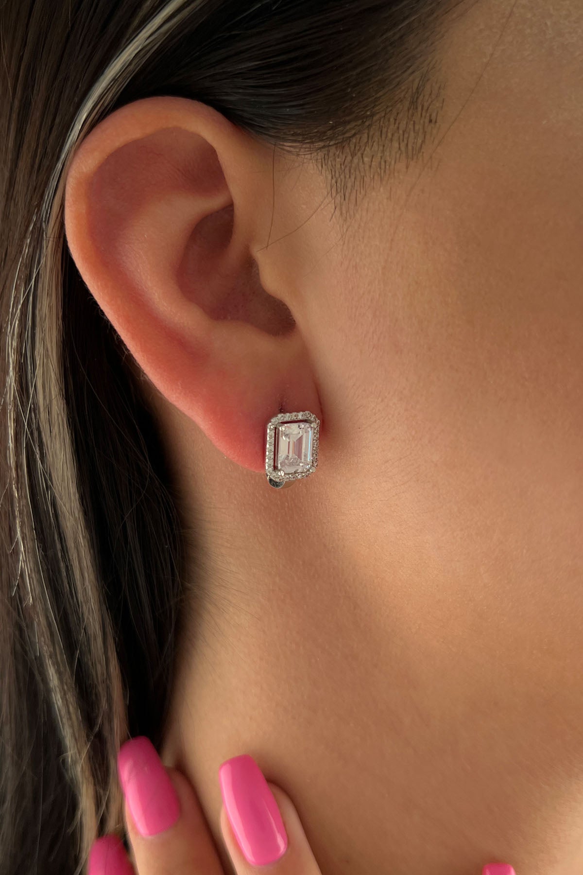 14K White Gold Baguette Stone Earrings
