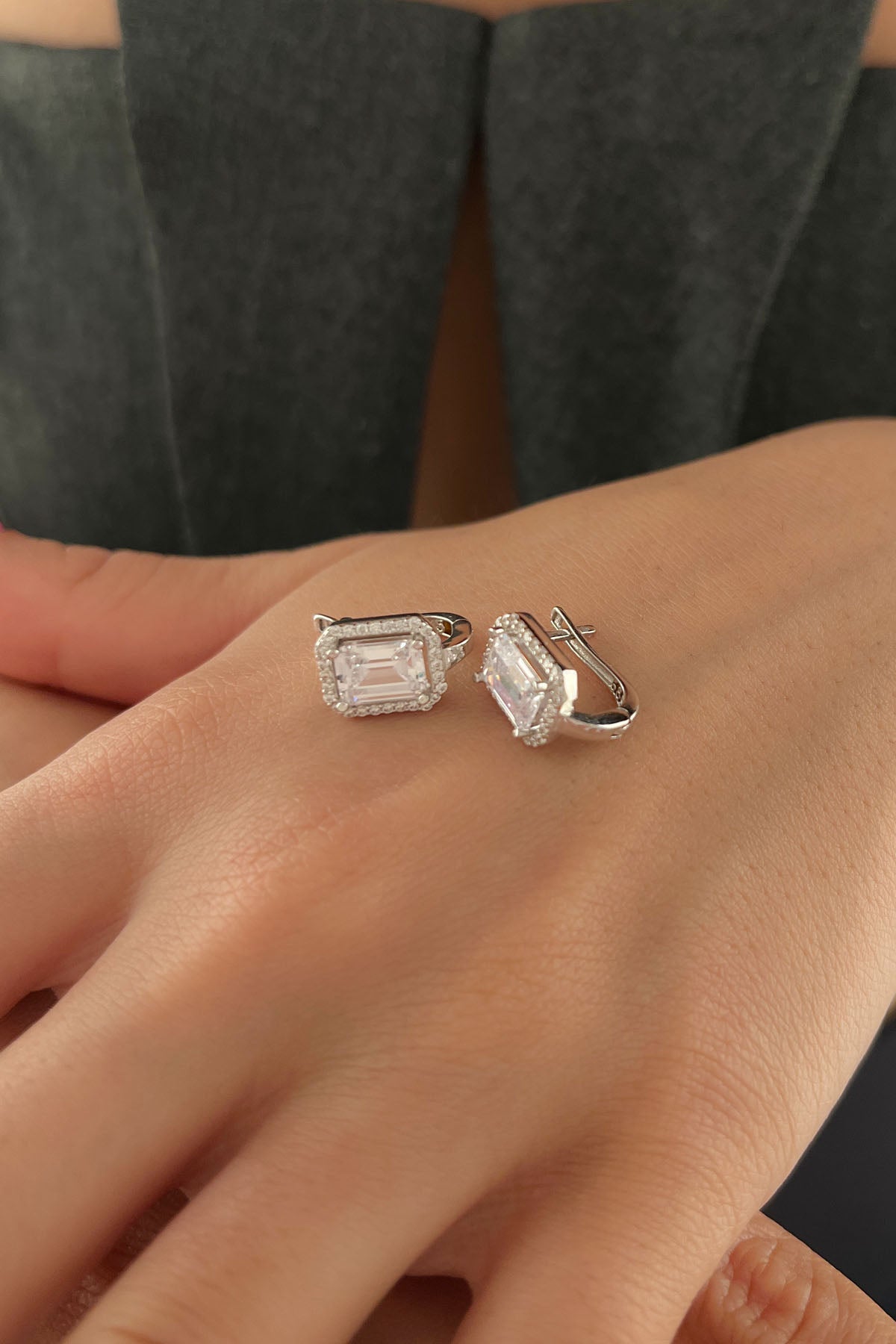 14K White Gold Baguette Stone Earrings