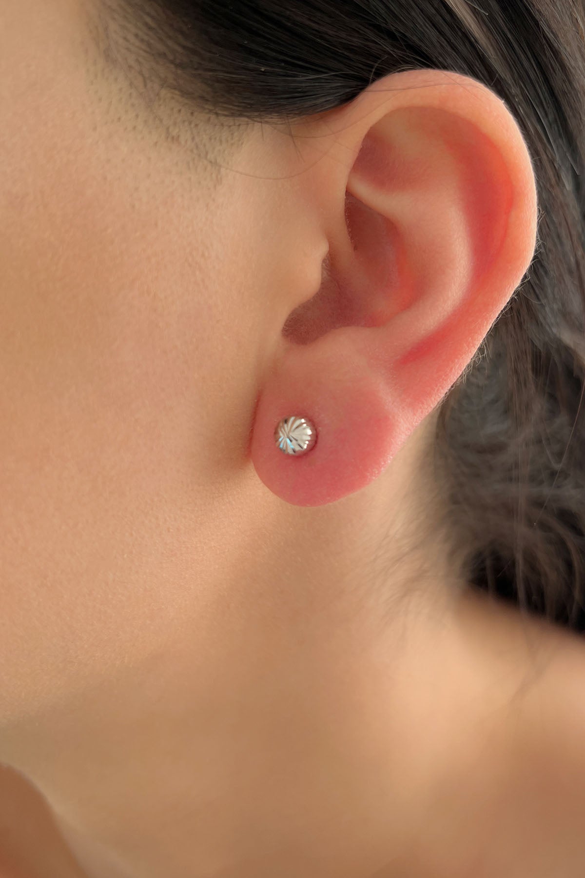 14K White Gold Patterned Medium Ball Stud Earrings