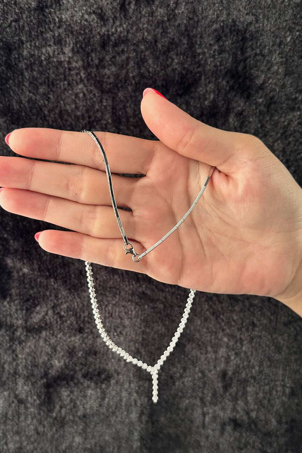 14ct White Gold Tasteful Necklace